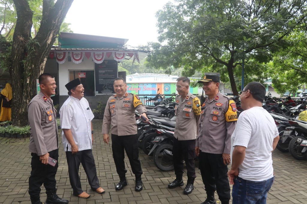 Kapolres Pasuruan Kunjungi Kolam Renang Telogosewu Pandaan Pasca&nbsp;Lebaran