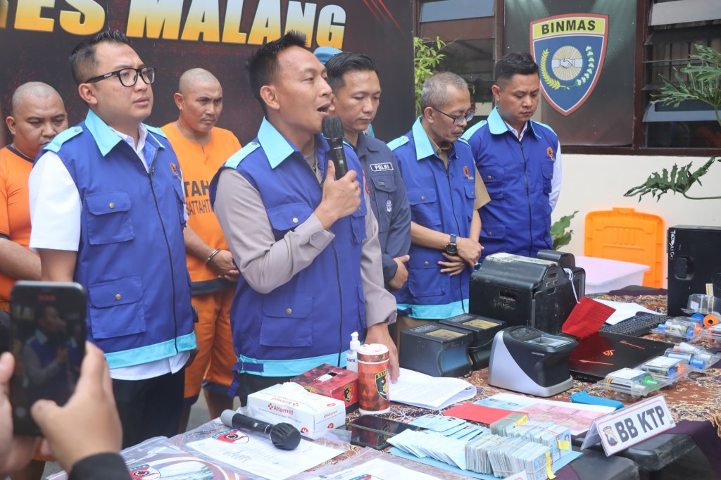 Pungli Pembuatan Dokumen Kependudukan di Kabupaten Malang di Bongkar&nbsp;Polisi