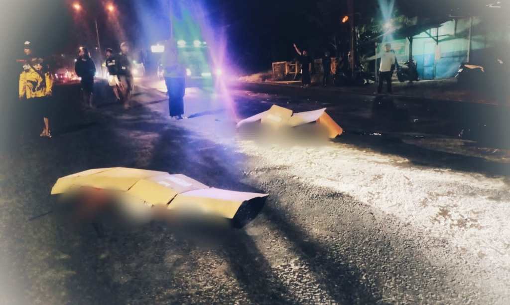 Motornya Selip, Dua Orang Tewas Tertabrak Truk di&nbsp;Gempol