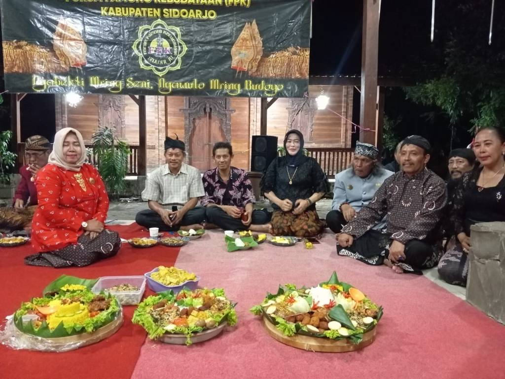 Peringati Hari Lahir Pancasila, FPK Gelar Brokohan dan Potong&nbsp;Tumpeng