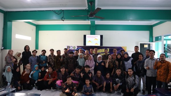Organisasi Bantuan Hukum Yayasan Rumah Perempuan Pasuruan Sukses Menggelar Pelatihan Paralegal di Kampus ITB Yadika Bangil