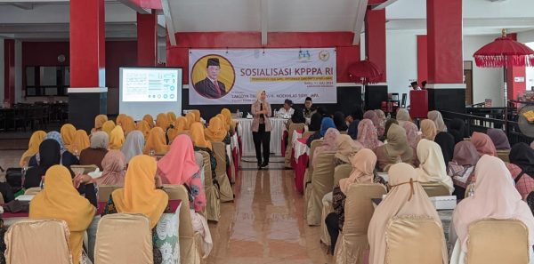 Peduli Anak, Kementerian PPA Minta Waspadai Pengaruh Negatif&nbsp;Ponsel