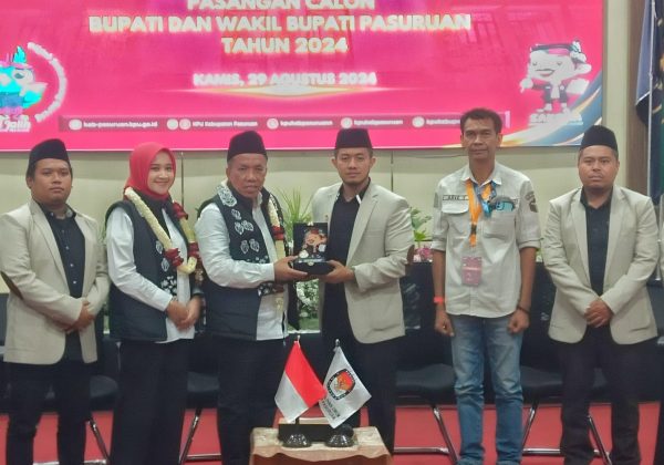Daftar ke KPU, Mujib-Wardah Sebut Persekabpas dan Pemuda