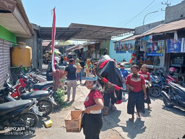 Ada Banteng Masuk Pasar Purwosari..!! Ternyata KPD Menggalang Dana Untuk&nbsp;Mushala