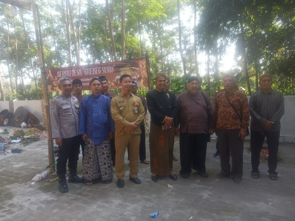 Grebeg suro Desa Gadungan Sukses di Gelar di Punden Mbah&nbsp;kut